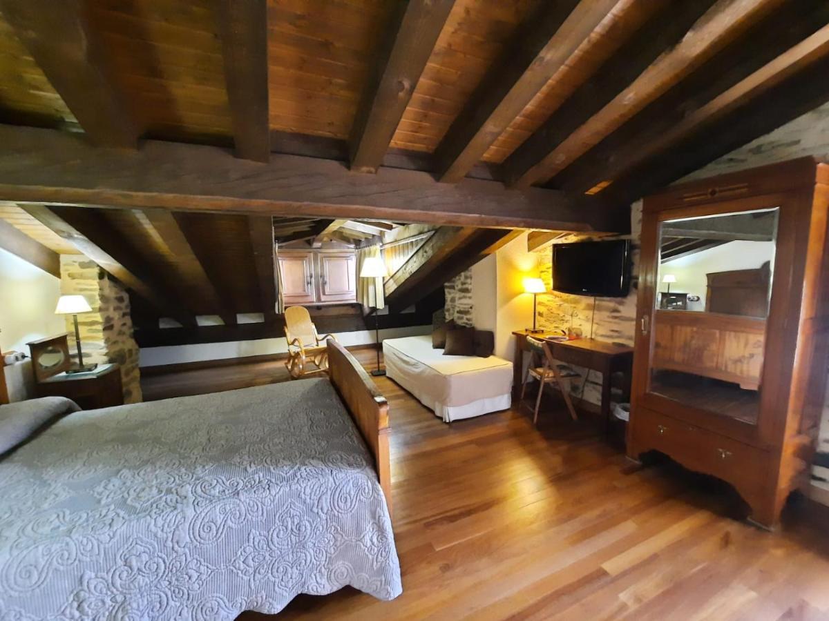 Maison d'hôtes La Hoja De Roble à Puebla de Sanabria Extérieur photo